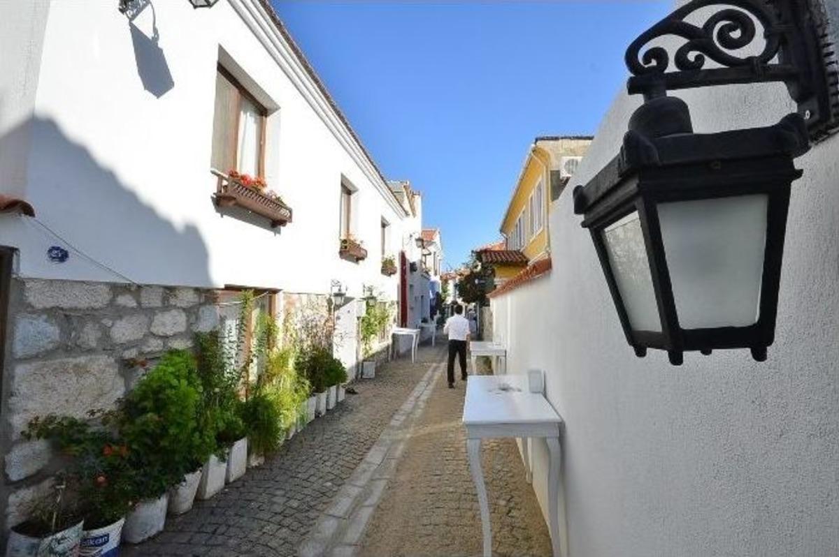 D&uuml;nyanın En Eski Tatil K&ouml;y&uuml; Misafirlerine Hazırlanıyor