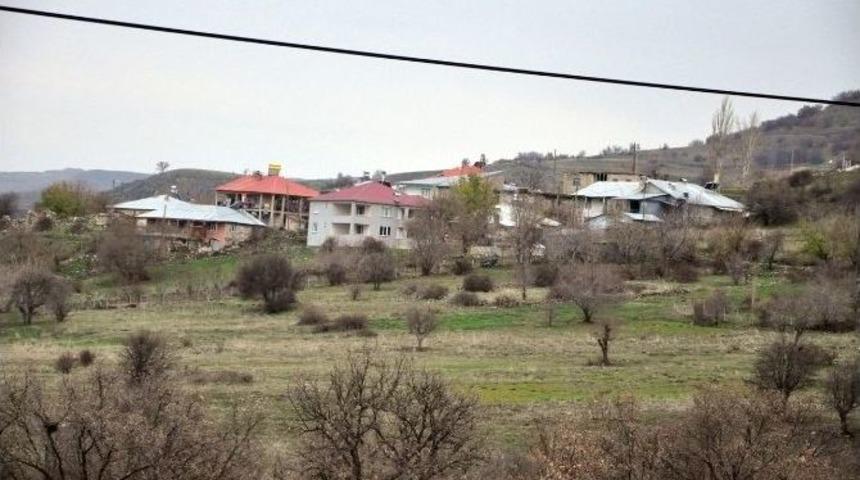 Kablo Hırsızları &Uuml;&ccedil; K&ouml;y Ve Altı Mezrayı Telefonsuz Bıraktı