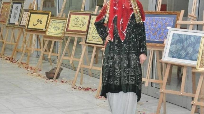 Gelin Başlıkları Defilesi B&uuml;y&uuml;ledi