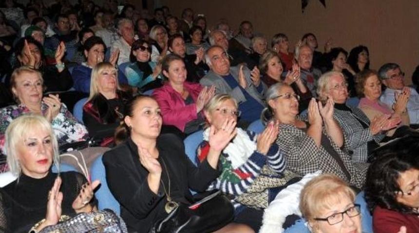 Zeki M&uuml;ren, Doğum G&uuml;n&uuml;nde Şarkilarla Anildi