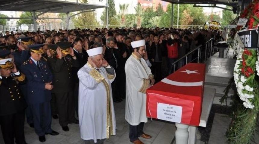 Şehit Piyade Er Tamer Kaya İzmir&rsquo;de Toprağa Verildi