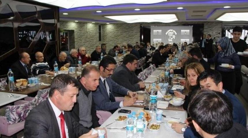 Bolu Belediye Başkanı Muhtarlarla Bir Araya Geldi