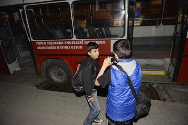 Yol &Ccedil;&ouml;kt&uuml;, Otob&uuml;s &Ccedil;ukura D&uuml;şt&uuml; 2