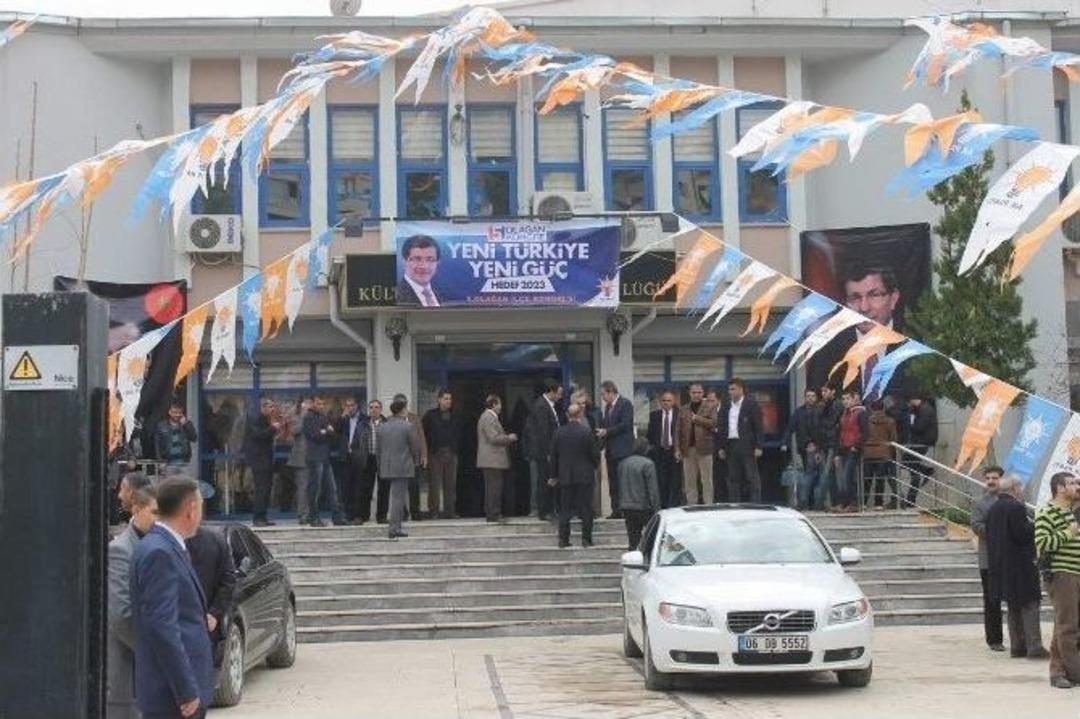 Ak Parti Genel Başkan Yardımcısı Yasin Aktay: