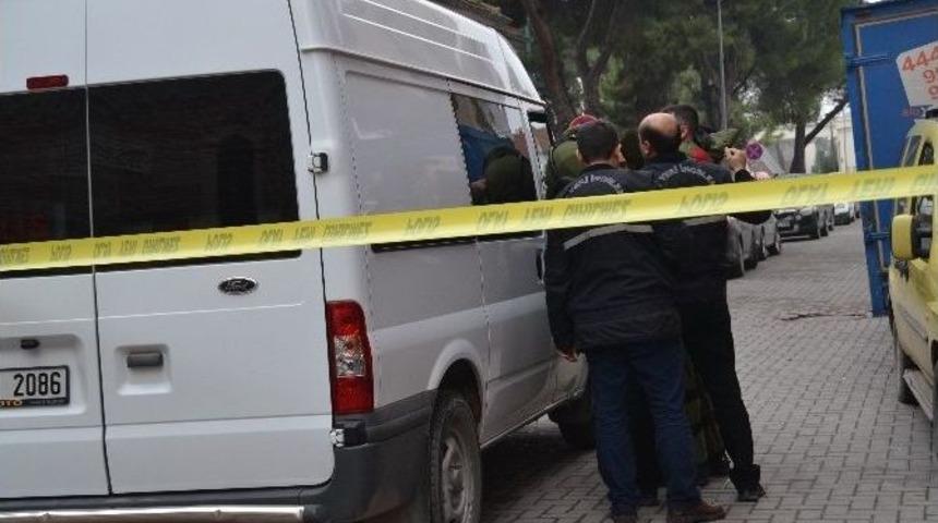 Apartman Girişinde Bomba Paniği