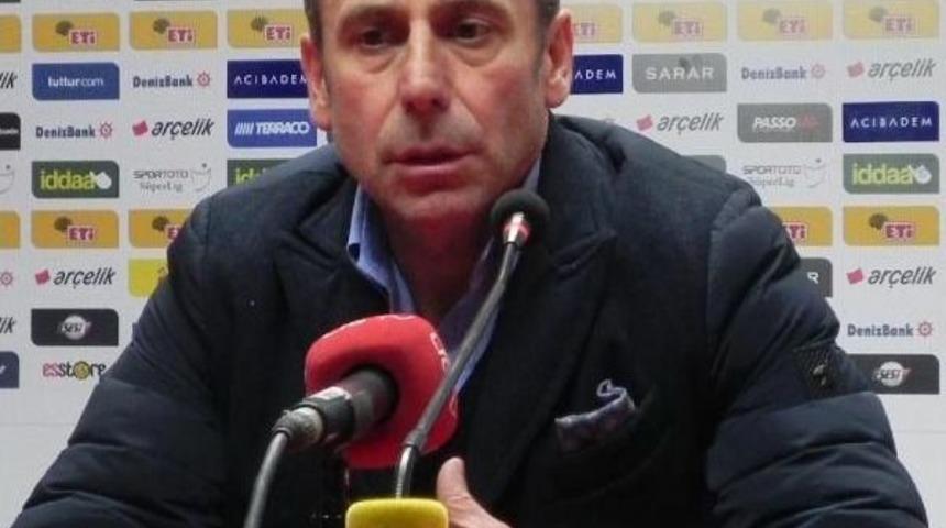 Eskişehirspor-İstanbul Başakşehir Soyunma Odalari