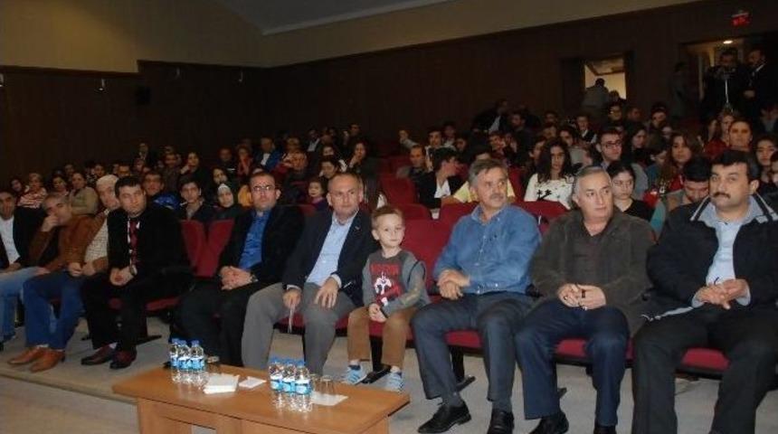 &ldquo;yarınlara Ge&ccedil; Kalmadan&rdquo; Adlı Oyun Didim&rsquo;de Sahnelendi