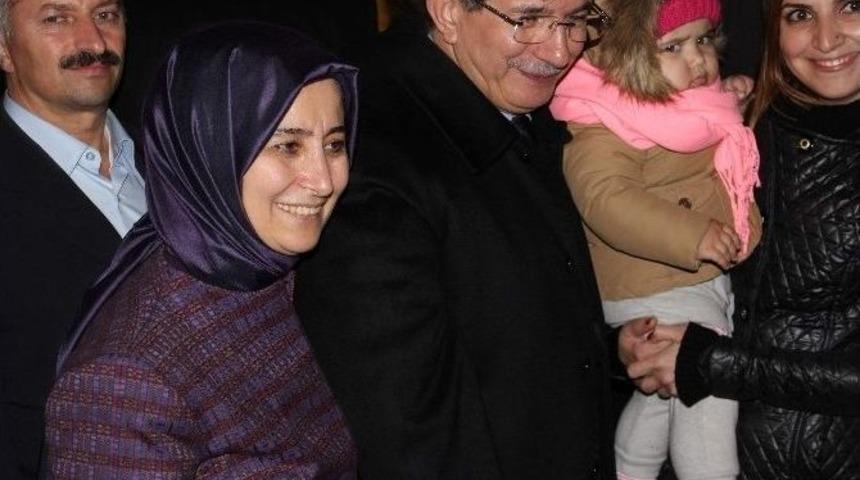 Başbakan Davutoğlu&rsquo;ndan Eşi Sare Davutoğlu&rsquo;nun Amcasına Ziyaret
