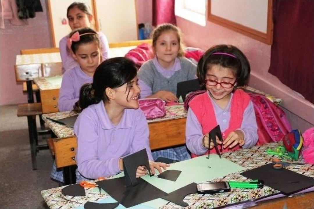 İzci &Ouml;ğrencilerin El Becerilerini Geliştirme Etkinliği