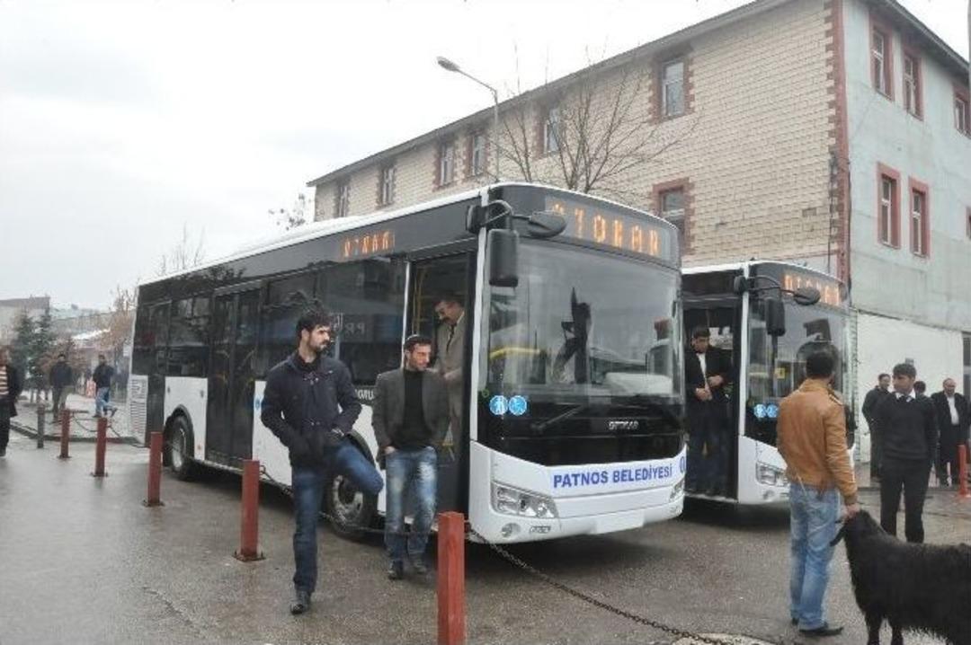 Patnos Belediyesi Ara&ccedil; Parkını Genişletti