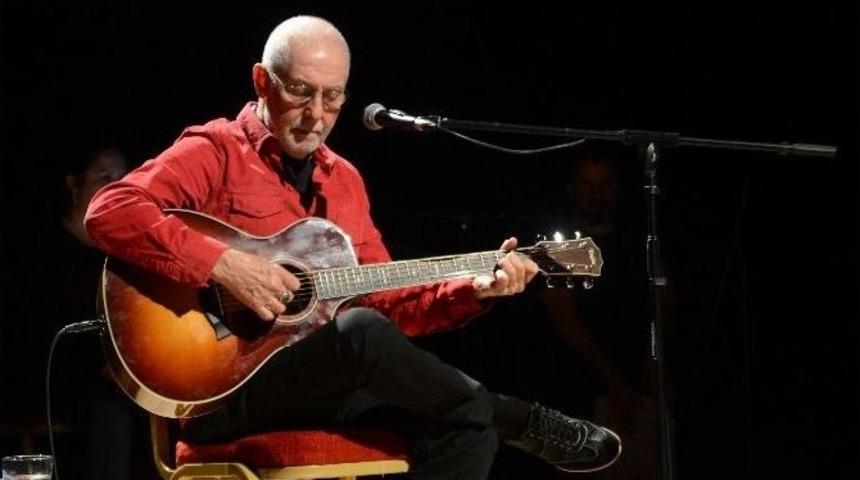 İlhan Şeşen İle Beylikd&uuml;z&uuml;&rsquo;nde Duygular Y&uuml;kseldi