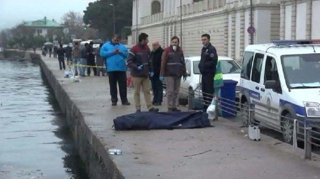 Çengelköy Sahili'nde Denizden Bir Ceset Çikartildi