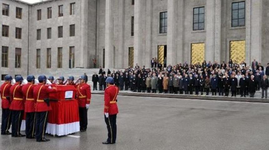Halman İ&ccedil;in Tbmm'de Cenaze T&ouml;reni