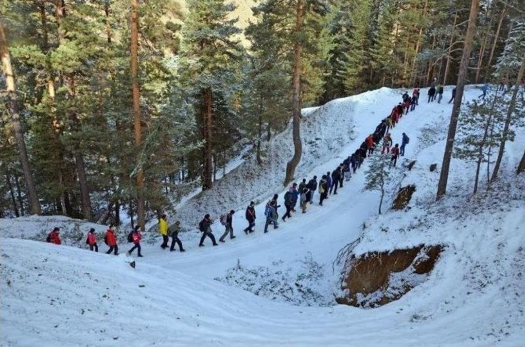 Dağcılar Uzundere&rsquo;de Kış Y&uuml;r&uuml;y&uuml;ş&uuml; Yaptı