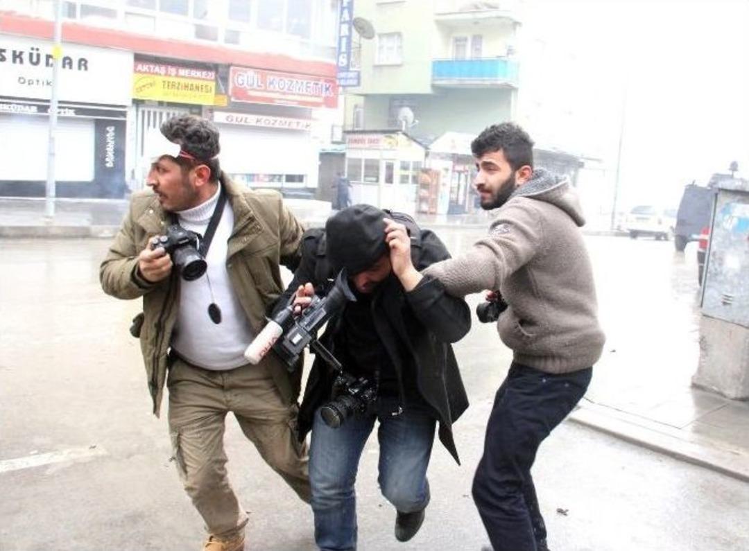 Hakkari&rsquo;de Olaylar &Ccedil;ıktı