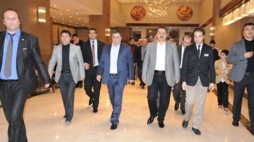 Bakan &Ccedil;elik Suriyeli Kanaat &Ouml;nderleri İle Bir Araya Geldi