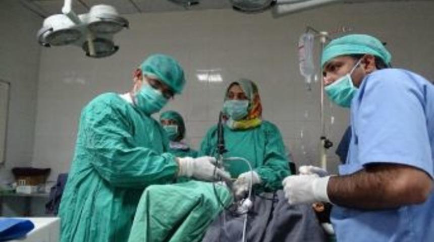 Pakistan&rsquo;da Rehabilitasyon Tıbbı Merkezi&rsquo;ne Sistoskop Cihazı Desteği