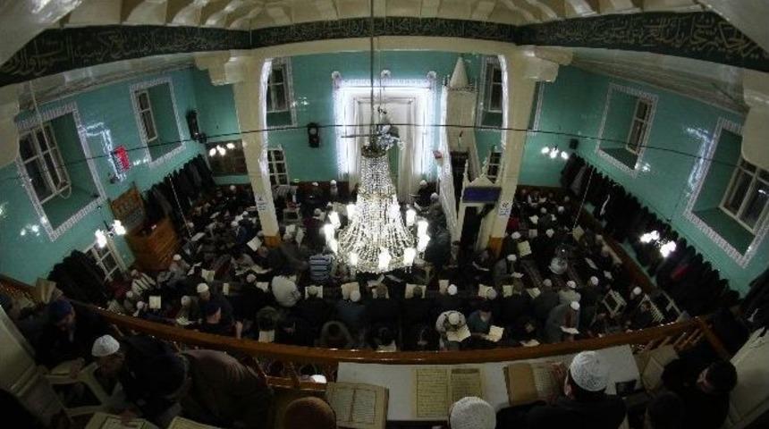 500 Yıllık &lsquo;binbir Hatim&rsquo; Geleneği Başlıyor