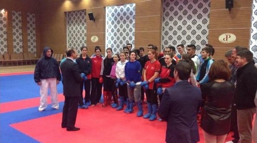 Karatecilere Ziyaret