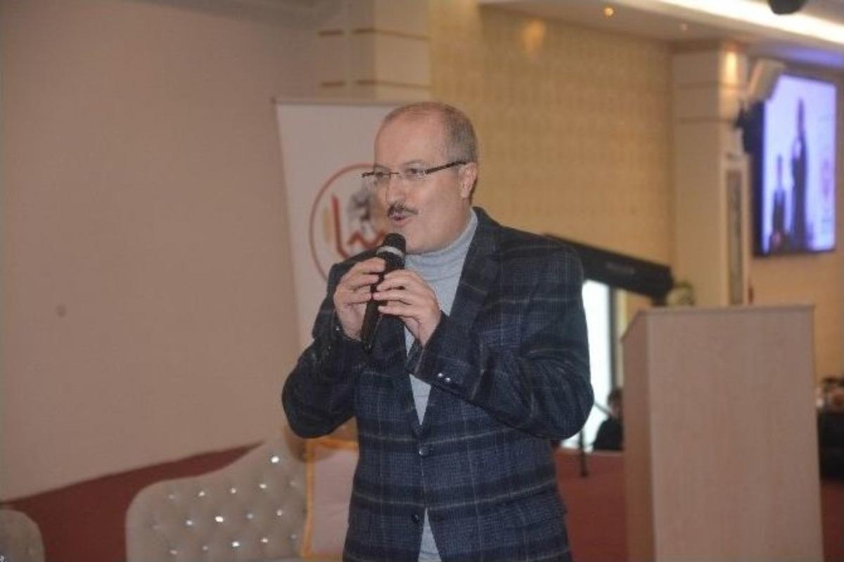 Nihat Hatipoğlu&rsquo;na B&uuml;y&uuml;k İlgi