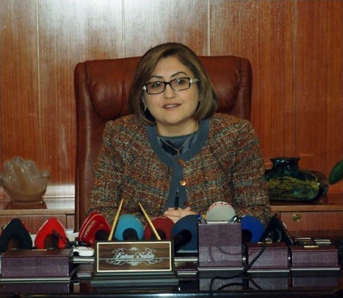 B&uuml;y&uuml;kşehir Belediye Başkanı Fatma Şahin&rsquo;den Meydan M&uuml;jdesi