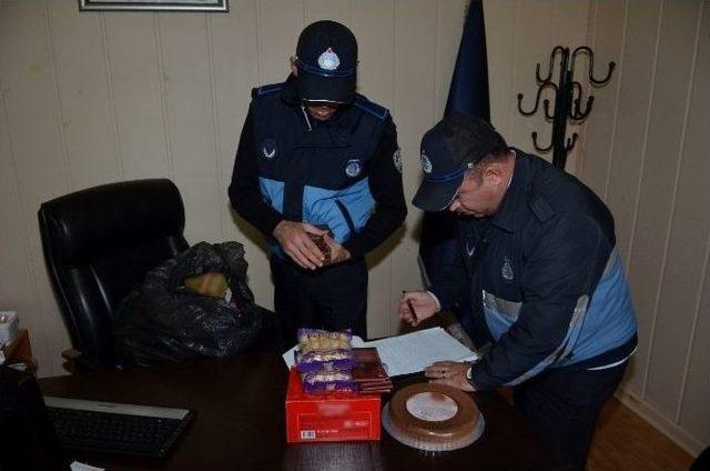 Zabıta Ekipleri Denetimlerini S&uuml;rd&uuml;r&uuml;yor 1