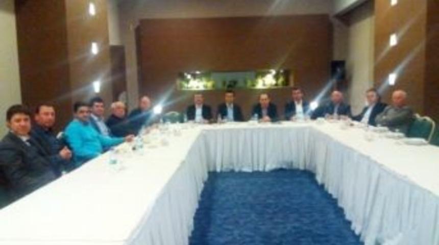 Rekt&ouml;r Alkan İşadamlarıyla Bir Araya Geldi