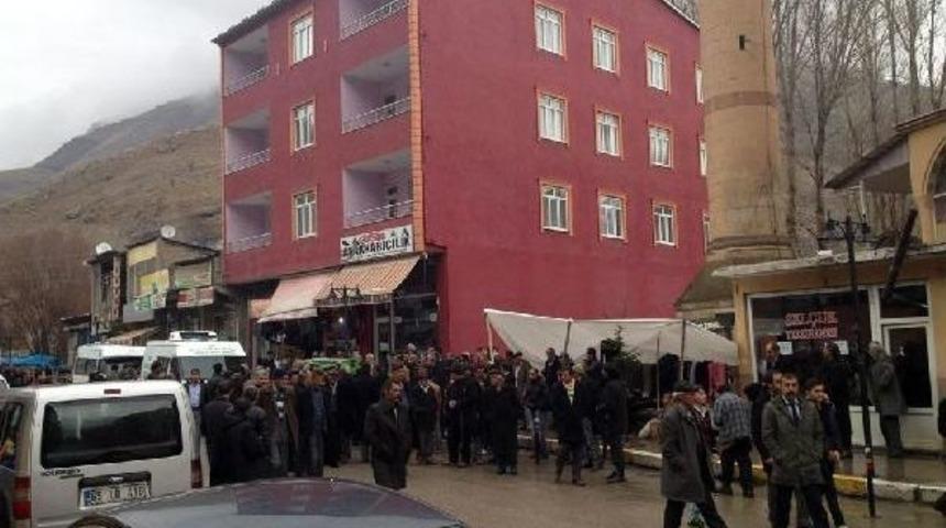 Kalp Krizi Ge&ccedil;iren 14 Yaşindaki Murat, &Ouml;ld&uuml;