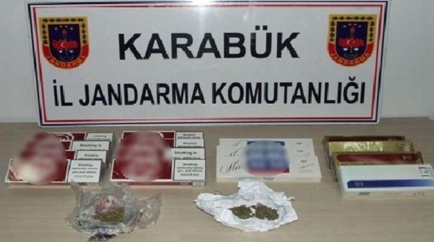 Jandarma&rsquo;dan Ka&ccedil;ak Sigara Ve Uyuşturucu Operasyonu
