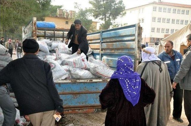 Akçakale Syd Vakfı Fakirlere Kömür Yardımına Başladı.