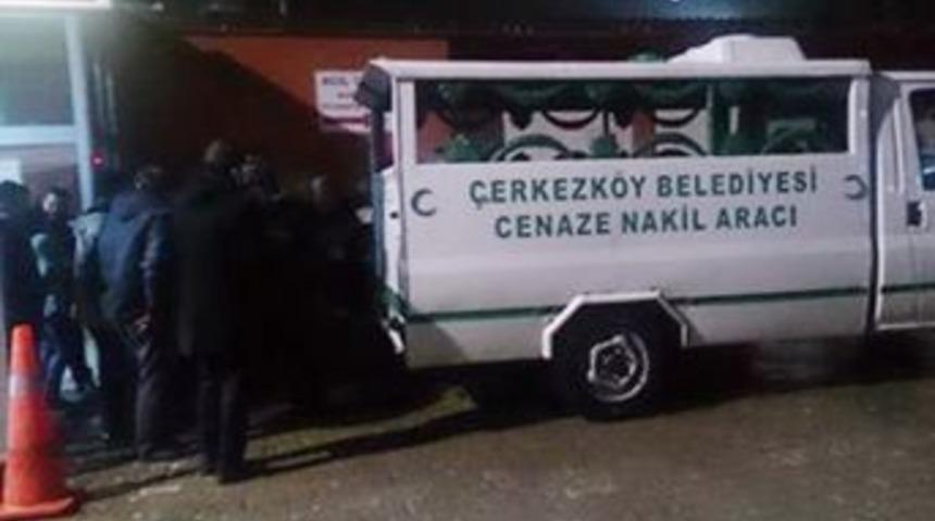 &Ccedil;akmak Gazı Koklayan Gen&ccedil; &Ouml;ld&uuml;