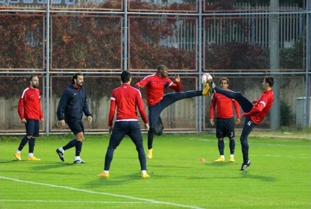 Mersin İdmanyurdu Bursaspor Ma&ccedil;ının Hazırlıklarına Başladı