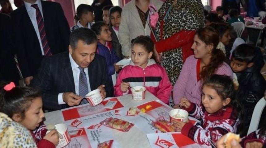 Romanlar &Ccedil;orba Dağıtım Projesinden Memnun