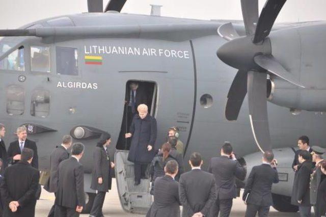 Litvanya Cumhurbaşkanı Askeri Nakliye U&ccedil;ağı İle İstanbul a  Geldi 1