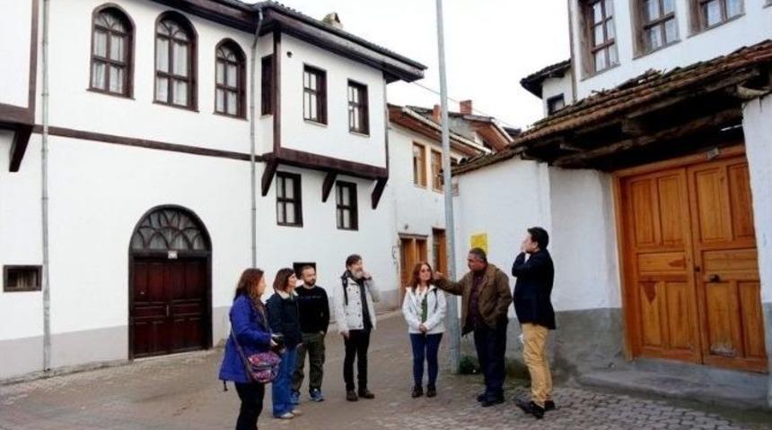 Ünlü Fotoğraf Sanatçısı Yalçın Savuran Osmaneli’de Sergi Açıyor