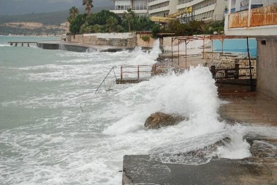 Taşucu-kktc Ve L&uuml;bnan Feribot Seferleri İptal Edildi