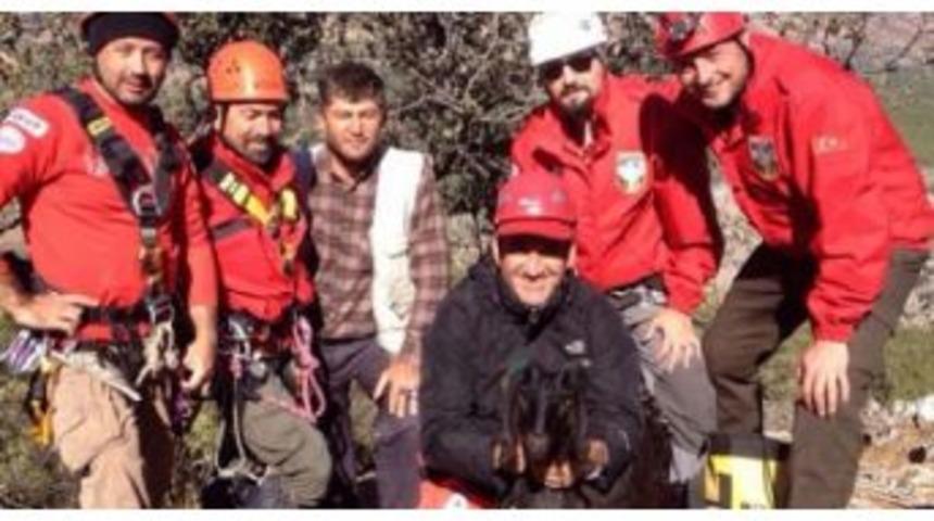 U&ccedil;urumda Mahsur Kalan Ke&ccedil;iyi Akut Kurtardı