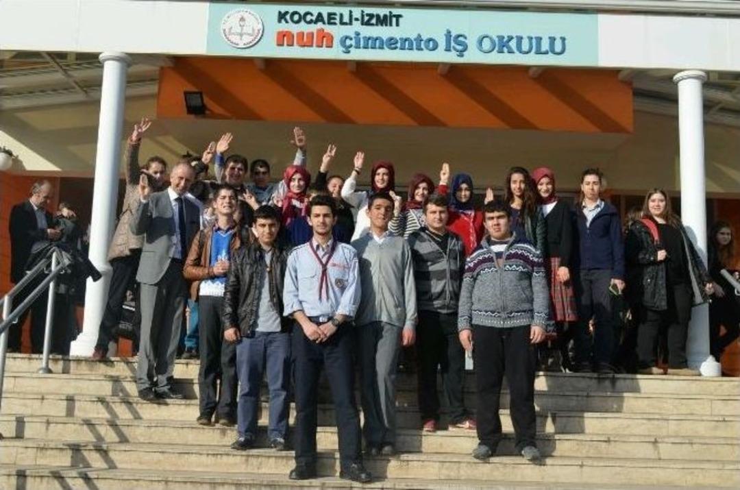 İzciler, Engelli Okul Arkadaşlarını Ziyaret Ettiler