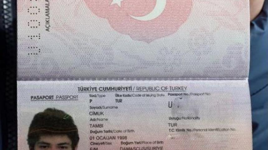 Suriyeli M&uuml;zik Dahisi Tambi, Gece A&ccedil;ılan N&uuml;fus M&uuml;d&uuml;rl&uuml;ğ&uuml;'nden N&uuml;fus C&uuml;zdanını Aldı (2)