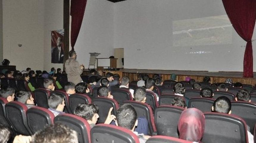 Siverek&rsquo;te D&uuml;nya İnsan Hakları G&uuml;n&uuml; Etkinlikleri Başladı