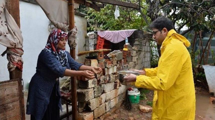 Adalya Vakfı&rsquo;ndan Evlere &Ccedil;orba