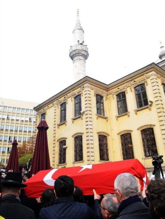 Türkiye'nin İlk Kültür Bakanı Talat Halman Son Yolculuğuna Uğurlandı