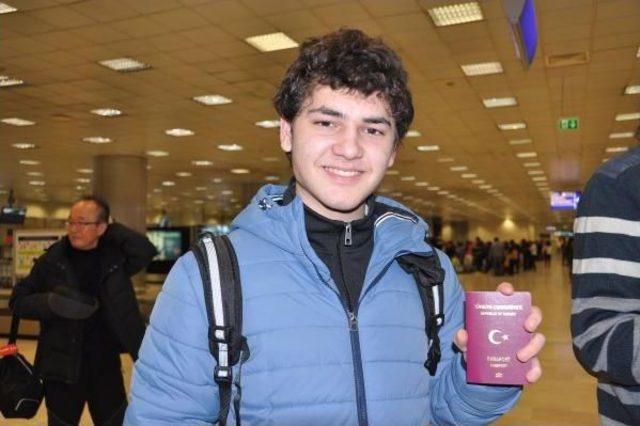 Bir Gecede T&uuml;rk Vatandaşı Olan M&uuml;zik Dehası Tambi, Konser İ&ccedil;in Petersburg a U&ccedil;tu 1