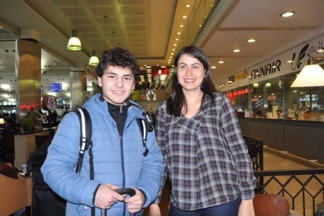 Bir Gecede T&uuml;rk Vatandaşı Olan M&uuml;zik Dehası Tambi, Konser İ&ccedil;in Petersburg a U&ccedil;tu 3