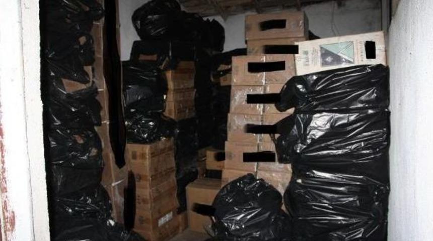 Kamyon Kasasından 84 Bin 600 Paket Ka&ccedil;ak Sigara &Ccedil;ıktı