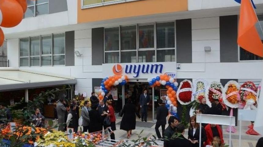 Makro Ve Uyum 900 Kişiye İstihdam Sağlayacak