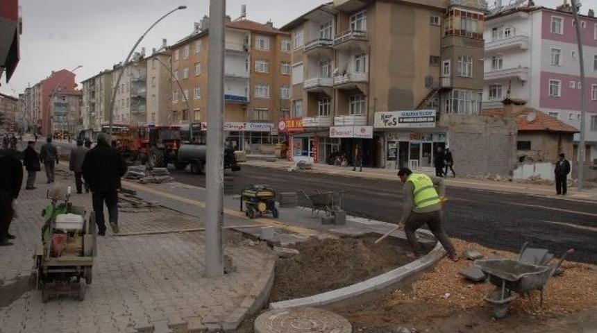 Karaman Yunus Emre Caddesindeki &Ccedil;alışmalarda Sona Yaklaşıldı