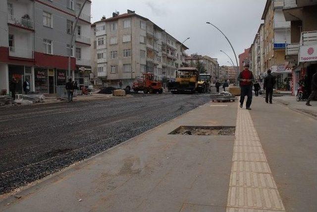 Karaman Yunus Emre Caddesindeki Çalışmalarda Sona Yaklaşıldı