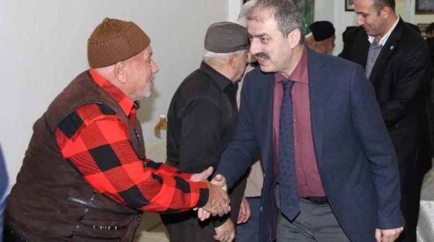 Başkan Din&ccedil;&rsquo;ten Huzurevine Televizyon Yardımı