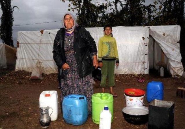 Antalya'da Şiddetli Yağış Yaşamı Felç Etti, Okullar Tatil (5)